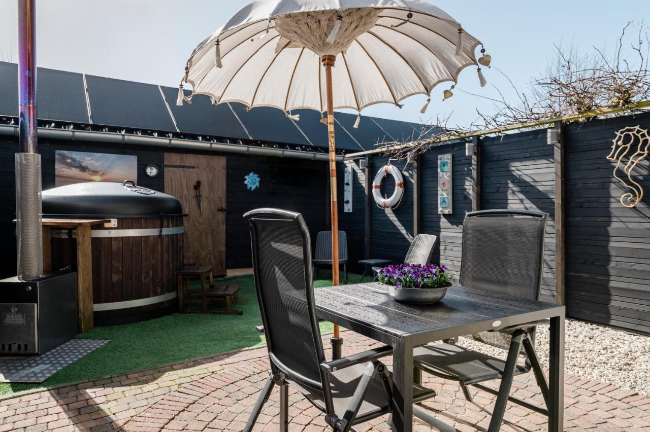Strandhuis De Zeeparel Met Hottub Petten Exterior photo