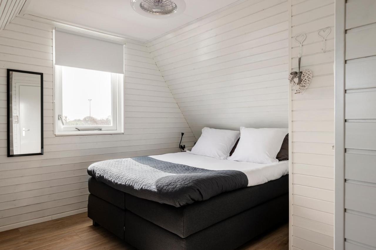 Strandhuis De Zeeparel Met Hottub Petten Exterior photo